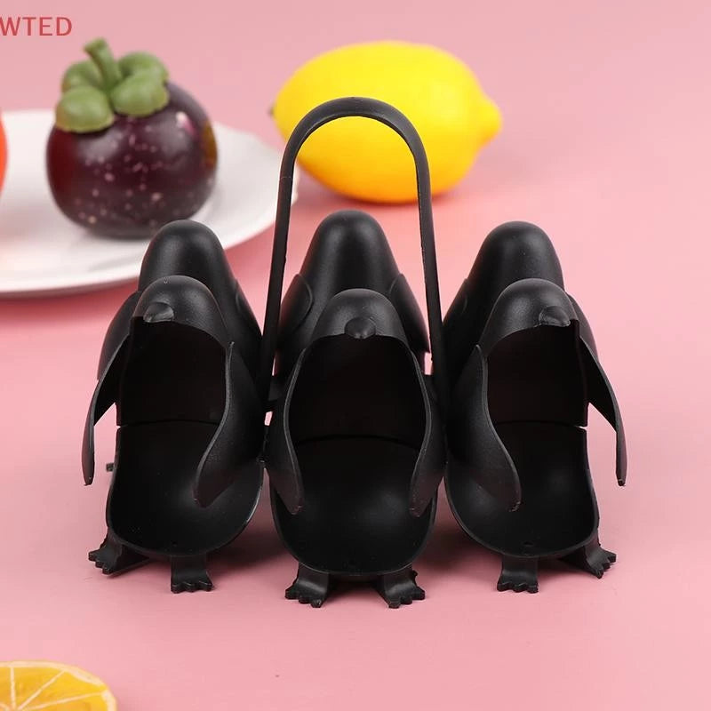Suporte Para Ovos Em Forma De Pinguim